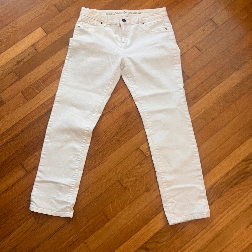 White Vera Wang Jeans, size 8 Roll Cuff Capri or Straight Leg